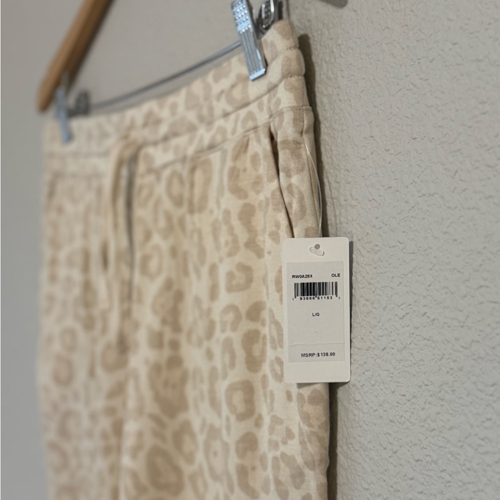 Splendid Super Soft Leopard Joggers - Picture 4 of 10